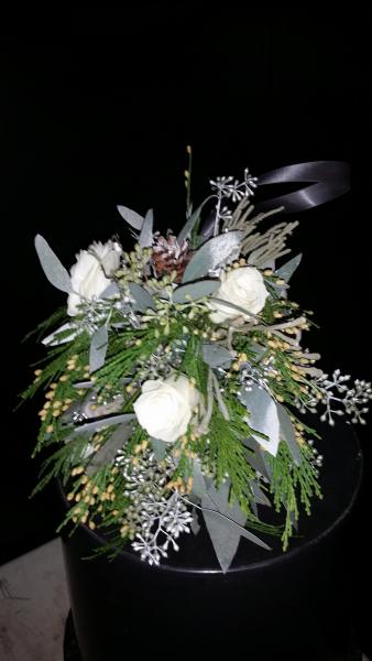  Fragrant cedar with miniature roses, seeded eucalyptus and mini natural pinecones.